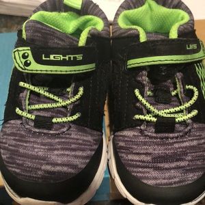 Toddler size 6 boy sneakers Surprize stride rite